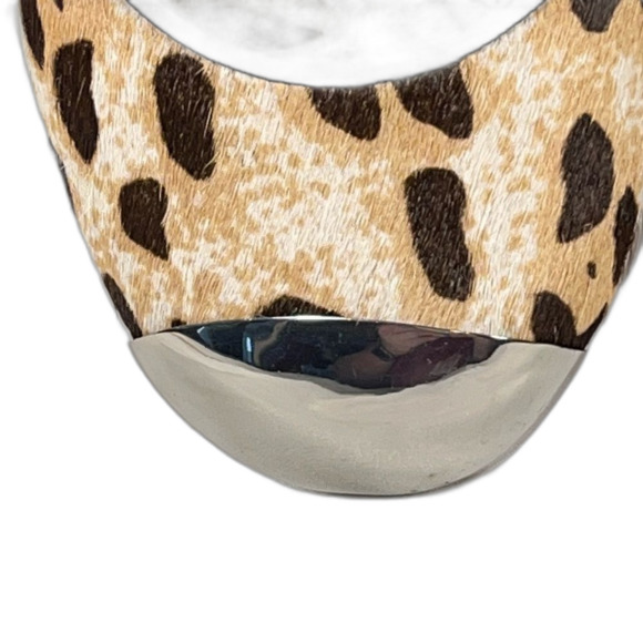 Sam Edelman slip on animal print flats with silver toes size 7.5 - Picture 2 of 9